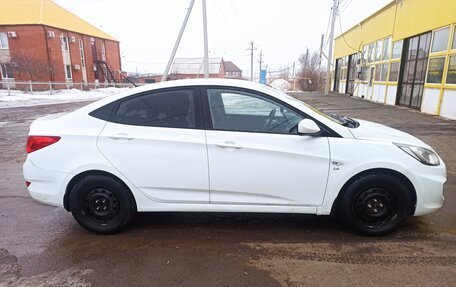 Hyundai Solaris II рестайлинг, 2013 год, 630 000 рублей, 7 фотография