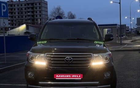 Toyota Land Cruiser 200, 2012 год, 4 500 000 рублей, 2 фотография