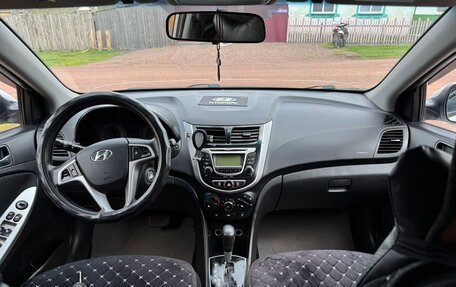 Hyundai Solaris II рестайлинг, 2013 год, 860 000 рублей, 10 фотография