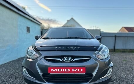 Hyundai Solaris II рестайлинг, 2011 год, 689 000 рублей, 2 фотография