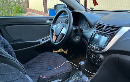 Hyundai Solaris II рестайлинг, 2011 год, 689 000 рублей, 5 фотография