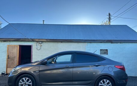 Hyundai Solaris II рестайлинг, 2011 год, 689 000 рублей, 22 фотография