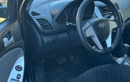 Hyundai Solaris II рестайлинг, 2011 год, 689 000 рублей, 28 фотография