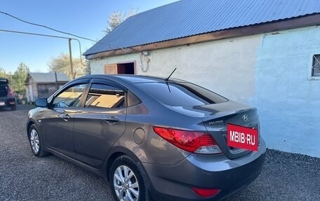 Hyundai Solaris II рестайлинг, 2011 год, 689 000 рублей, 21 фотография
