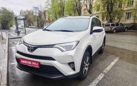 Toyota RAV4, 2018 год, 2 680 000 рублей, 1 фотография