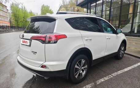 Toyota RAV4, 2018 год, 2 680 000 рублей, 4 фотография