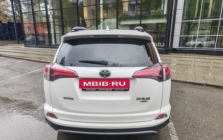Toyota RAV4, 2018 год, 2 680 000 рублей, 5 фотография