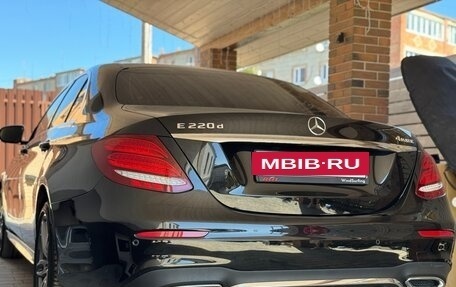 Mercedes-Benz E-Класс, 2018 год, 3 300 000 рублей, 8 фотография