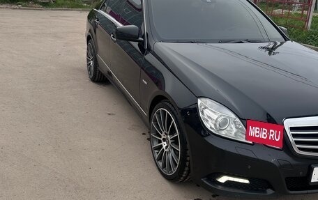 Mercedes-Benz E-Класс, 2009 год, 1 400 000 рублей, 3 фотография