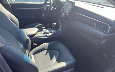 Toyota Camry, 2021 год, 3 600 000 рублей, 12 фотография