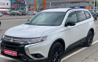 Mitsubishi Outlander III рестайлинг 3, 2021 год, 2 550 000 рублей, 1 фотография