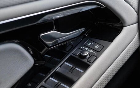 Land Rover Range Rover Evoque II, 2020 год, 4 999 000 рублей, 22 фотография