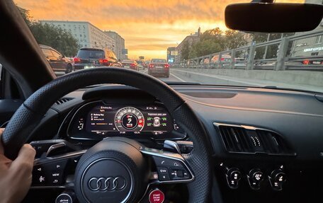 Audi R8, 2019 год, 18 200 000 рублей, 5 фотография