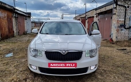 Skoda Superb III рестайлинг, 2012 год, 950 000 рублей, 2 фотография
