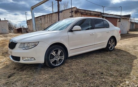 Skoda Superb III рестайлинг, 2012 год, 950 000 рублей, 3 фотография
