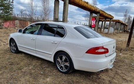 Skoda Superb III рестайлинг, 2012 год, 950 000 рублей, 5 фотография