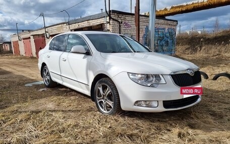 Skoda Superb III рестайлинг, 2012 год, 950 000 рублей, 4 фотография