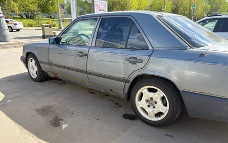 Mercedes-Benz W124, 1988 год, 400 000 рублей, 2 фотография