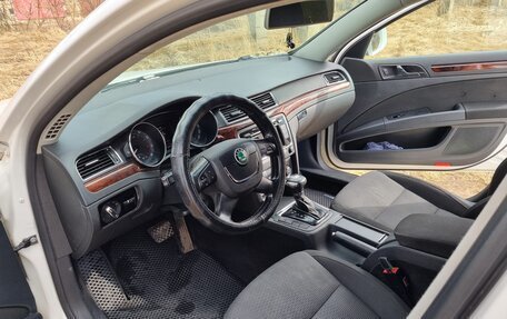 Skoda Superb III рестайлинг, 2012 год, 950 000 рублей, 10 фотография