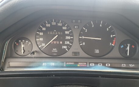 BMW 3 серия, 1985 год, 410 000 рублей, 11 фотография