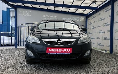 Opel Astra J, 2011 год, 709 000 рублей, 1 фотография