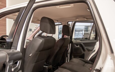 Land Rover Freelander II рестайлинг 2, 2011 год, 1 195 000 рублей, 19 фотография