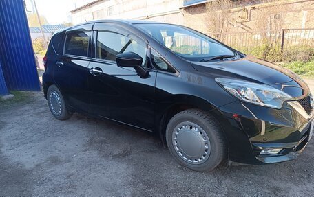 Nissan Note II рестайлинг, 2020 год, 1 300 000 рублей, 24 фотография