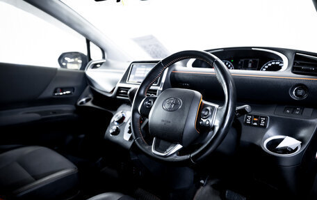 Toyota Sienta II, 2018 год, 1 590 000 рублей, 13 фотография