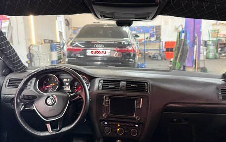 Volkswagen Jetta VI, 2015 год, 1 030 000 рублей, 6 фотография