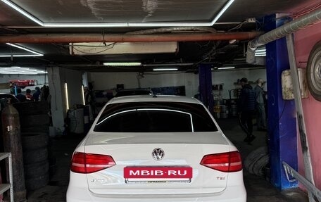 Volkswagen Jetta VI, 2015 год, 1 030 000 рублей, 2 фотография