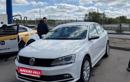 Volkswagen Jetta VI, 2015 год, 1 030 000 рублей, 3 фотография
