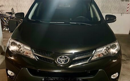 Toyota RAV4, 2014 год, 2 300 000 рублей, 4 фотография