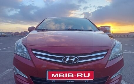 Hyundai Solaris II рестайлинг, 2014 год, 1 050 000 рублей, 2 фотография
