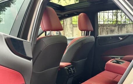 Lexus NX, 2022 год, 4 300 000 рублей, 7 фотография