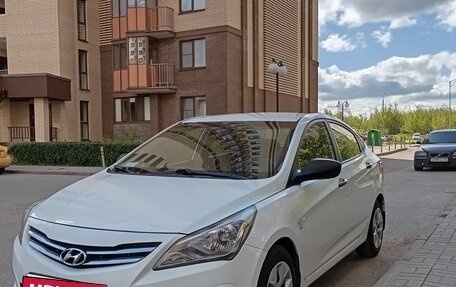 Hyundai Solaris II рестайлинг, 2015 год, 690 000 рублей, 8 фотография