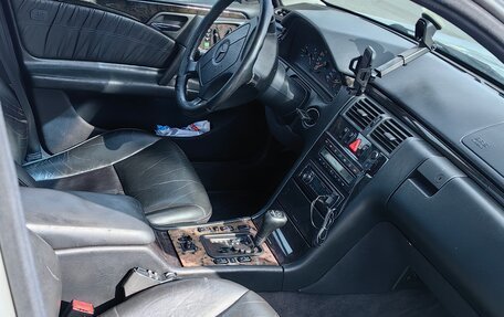 Mercedes-Benz E-Класс, 1998 год, 430 000 рублей, 7 фотография