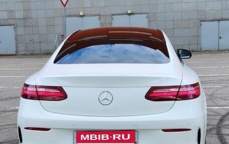 Mercedes-Benz E-Класс, 2019 год, 4 700 000 рублей, 3 фотография
