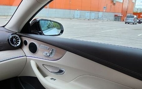 Mercedes-Benz E-Класс, 2019 год, 4 700 000 рублей, 29 фотография