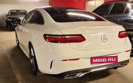 Mercedes-Benz E-Класс, 2019 год, 4 700 000 рублей, 40 фотография