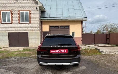 Volvo V90 Cross Country I рестайлинг, 2020 год, 4 600 000 рублей, 5 фотография