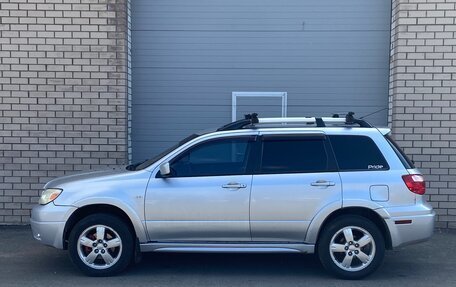 Mitsubishi Outlander III рестайлинг 3, 2004 год, 489 000 рублей, 4 фотография