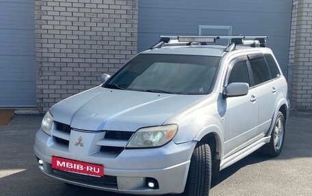 Mitsubishi Outlander III рестайлинг 3, 2004 год, 489 000 рублей, 3 фотография