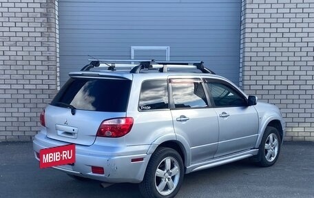 Mitsubishi Outlander III рестайлинг 3, 2004 год, 489 000 рублей, 7 фотография