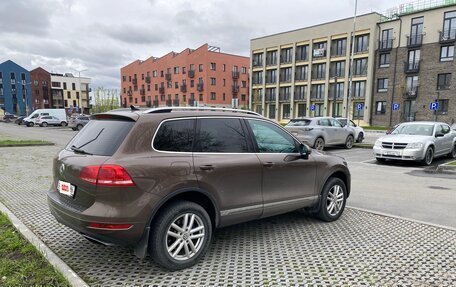 Volkswagen Touareg III, 2011 год, 1 799 999 рублей, 5 фотография