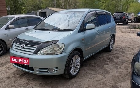 Toyota Ipsum II, 2001 год, 970 000 рублей, 2 фотография
