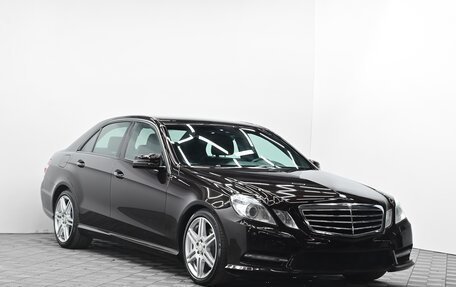 Mercedes-Benz E-Класс, 2011 год, 1 595 000 рублей, 2 фотография