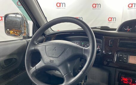 Mitsubishi Pajero III рестайлинг, 2004 год, 749 000 рублей, 13 фотография