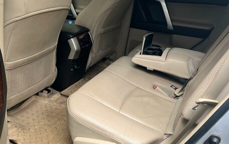 Toyota Land Cruiser Prado 150 рестайлинг 2, 2010 год, 3 100 000 рублей, 2 фотография