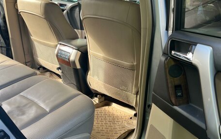 Toyota Land Cruiser Prado 150 рестайлинг 2, 2010 год, 3 100 000 рублей, 13 фотография