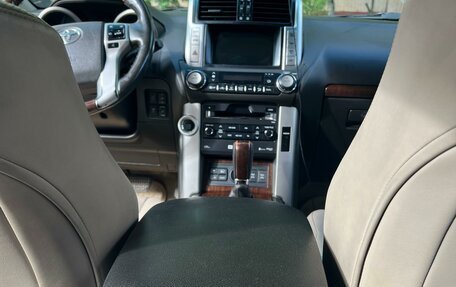 Toyota Land Cruiser Prado 150 рестайлинг 2, 2010 год, 3 100 000 рублей, 15 фотография